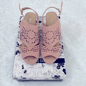 Chinese Laundry frost pink/blush block heels perfect for spring/summer!